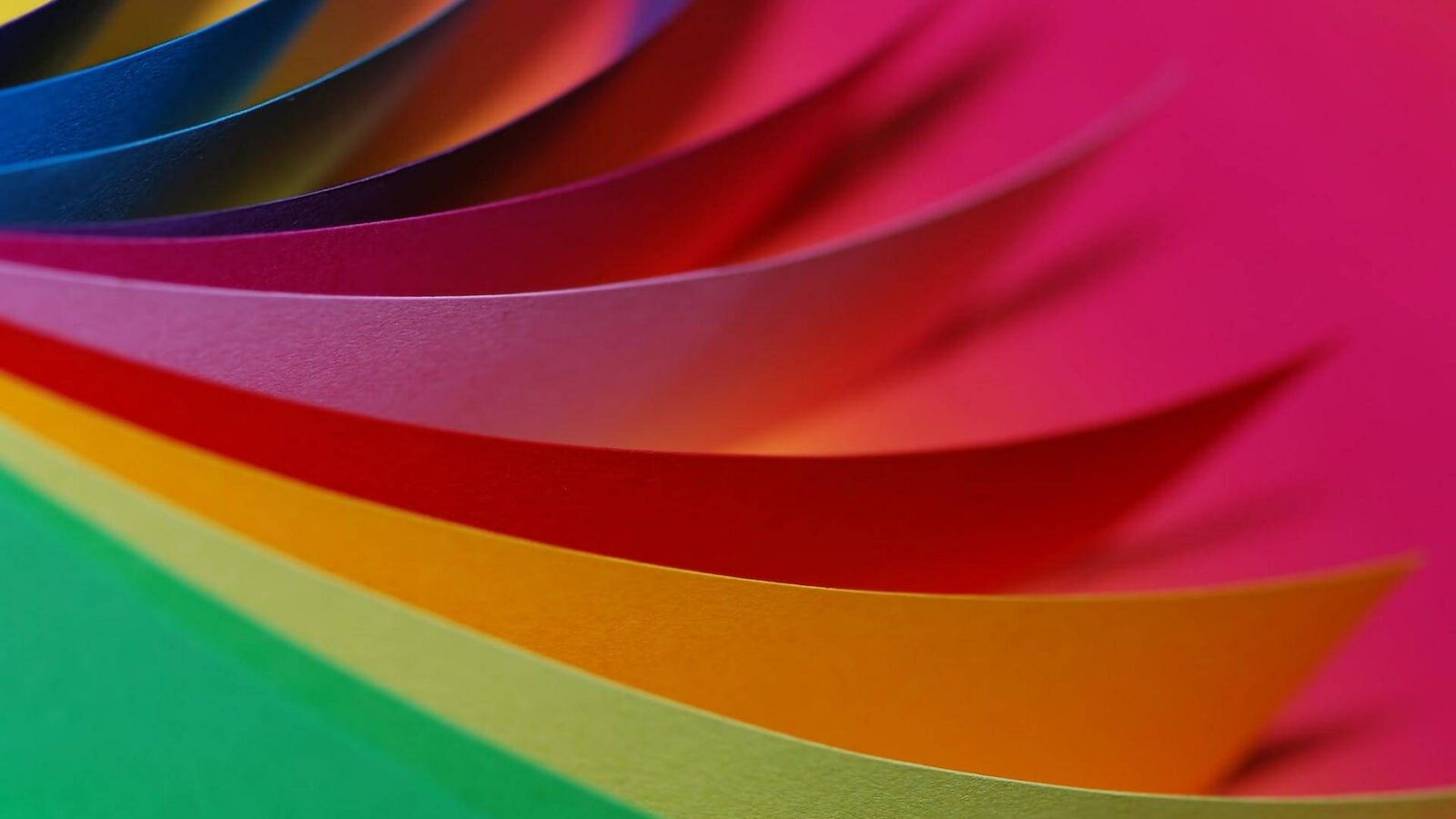 A Ciência das Cores: Cromoterapia e seus Fundamentos na Terapia Holística
