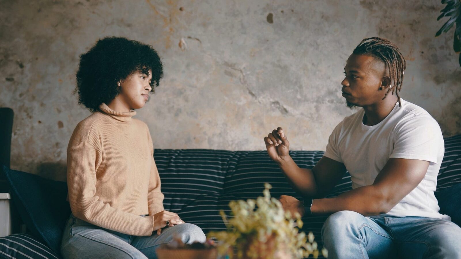 Relações tóxicas que não começam com violência